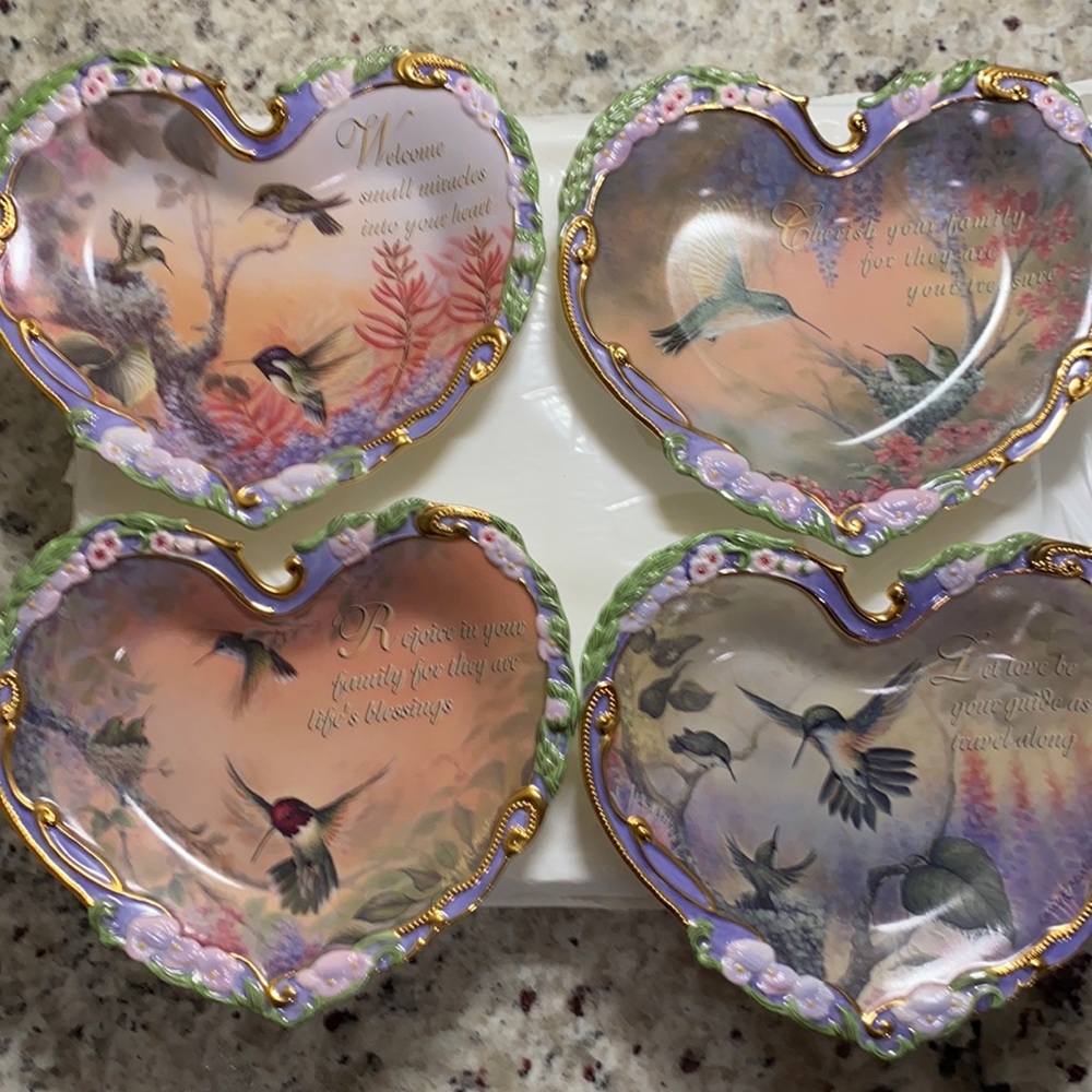 Vintage Hummingbird plates set of 4